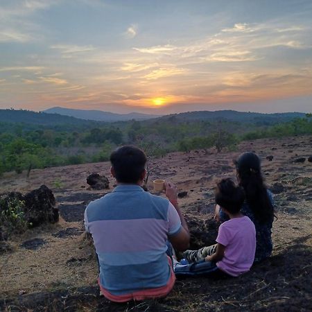 Nature'S Nest Eco Resort Goa, Near Dudhsagar Waterfalls Molem ภายนอก รูปภาพ